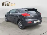 Usado Kia ProCeed GT-Line 136 CV (100 kW) 2016 Gris / plata Utilitario
