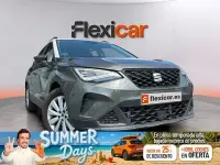 Usado Seat Arona Style 110 CV (80 kW) 2023 Gris SUV