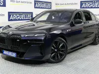 Begagnad BMW 760 571 HK (419 kW) 2023 Svart Sedan