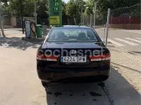 Usado Hyundai Sonata Style 161 CV (118 kW) 2005 Granate Berlina