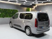 Usado Opel Combo Life Selective 131 CV (96 kW) 2019 Gris / plata Monovolumen