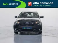 Usado Toyota Yaris Hybrid Active 75 CV (55 kW) 2022 Negro Berlina