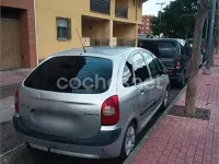 Usado Citroën Xsara Picasso Exclusive 110 CV (80 kW) 2004 Gris / plata Monovolumen