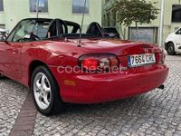 Usado Mazda MX5 Active 110 CV (80 kW) 2004 Rojo Descapotable