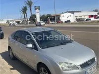 Usado Ford Focus Trend 109 CV (80 kW) 2006 Gris / plata Familiar