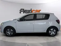 Usado Dacia Sandero Comfort 90 CV (66 kW) 2019 Blanco Berlina