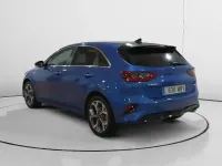 Usado Kia Ceed 120 CV (88 kW) 2022 Azul Utilitario