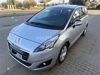 Usado Peugeot 5008 Style 120 CV (88 kW) 2015 Gris / plata Monovolumen