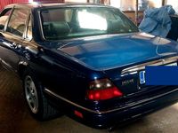Usado Jaguar XJ 245 CV (180 kW) 1995 Azul Berlina