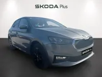 Usado Skoda Fabia Selection 115 CV (84 kW) 2025 Gris Utilitario