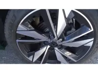 Begagnad Peugeot 308 Allure 130 HK (95 kW) 2023 Grön Sedan