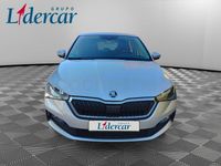 Usado Skoda Scala Ambition 110 CV (80 kW) 2021 Gris / plata Utilitario