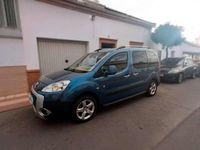 Usado Peugeot TePee Outdoor 114 CV (83 kW) 2008 Verde Van