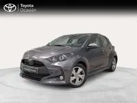 Usado Toyota Yaris Hybrid Active 116 CV (85 kW) 2025 Gris Berlina