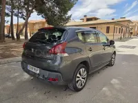 Usado Peugeot 3008 Access 120 CV (88 kW) 2014 Gris / plata Familiar