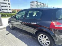 Usado Renault Mégane III Dynamique 105 CV (77 kW) 2008 Negro Berlina