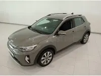 Usado Kia Stonic 84 CV (61 kW) 2023 Gris / plata SUV
