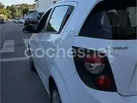 Usado Chevrolet Aveo LT 95 CV (69 kW) 2013 Blanco Berlina