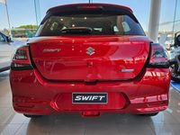 Usado Suzuki Swift 83 CV (61 kW) 2024 Rojo Utilitario
