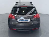 Usado Opel Insignia Selective 130 CV (95 kW) 2012 Negro Familiar