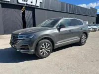 Usado VW Touareg 231 CV (169 kW) 2019 Gris / plata SUV