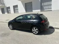 Usado Seat Leon Reference 105 CV (77 kW) 2008 Negro Utilitario