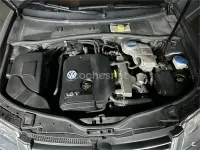 Usado VW Passat Highline 150 CV (110 kW) 2002 Gris / plata Berlina
