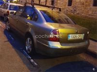 Usado VW Passat Edition 130 CV (95 kW) 2003 Verde Berlina