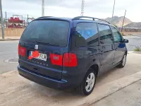 Usado Seat Alhambra Reference 140 CV (102 kW) 2007 Azul Monovolumen