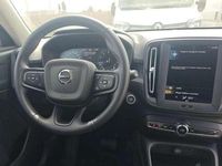Usado Volvo XC40 Momentum 129 HP (94 kW) 2022 Preto SUV