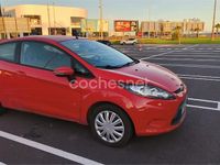Usado Ford Fiesta Trend 82 CV (60 kW) 2011 Rojo Berlina