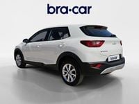 Usado Kia Stonic 84 CV (61 kW) 2022 Blanco SUV