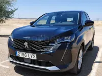Usado Peugeot 3008 Active 130 CV (95 kW) 2022 Negro SUV