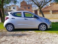 Usado Hyundai i10 67 CV (49 kW) 2020 Gris / plata Utilitario