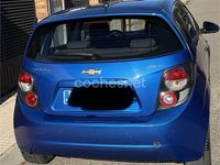 Usado Chevrolet Aveo LTZ 100 CV (73 kW) 2013 Azul Berlina