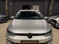 Usado VW Golf VIII Life 150 CV (110 kW) 2022 Gris / plata Berlina