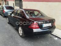 Usado Mercedes C220 Classic 143 CV (105 kW) 2004 Negro Berlina