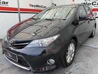 Usado Toyota Auris Active 124 CV (91 kW) 2013 Gris Utilitario