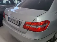 Usado Mercedes E220 Avantgarde 170 CV (125 kW) 2009 Gris / plata Berlina