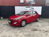 Usado Hyundai i30 100 CV (73 kW) 2015 Rojo Berlina