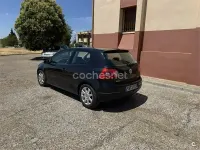 Usado VW Golf IV Sportline 105 CV (77 kW) 2004 Negro Berlina
