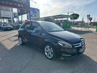 Usado Mercedes B180 109 CV (80 kW) 2018 Negro Monovolumen