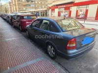 Usado Opel Astra Comfort 100 CV (73 kW) 2001 Azul Berlina
