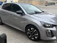 Usado Peugeot 208 Allure 100 CV (73 kW) 2024 Gris / plata Utilitario