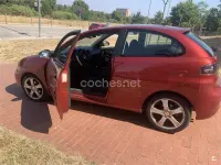 Usado Seat Ibiza 100 CV (73 kW) 2007 Granate Utilitario