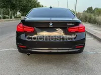 Usado BMW 318 Comfort Edition 143 CV (105 kW) 2015 Marrón Berlina