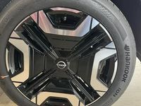 Usado Nissan Micra Tekna 80 kW (110 CV) 2025 Moon white black sólido Utilitario