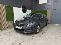 Usado Peugeot 308 SW Business-Line 131 CV (96 kW) 2019 Gris / plata Familiar