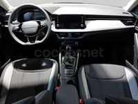 Usado Skoda Kamiq Selection 115 CV (84 kW) 2025 Gris SUV