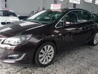 Usado Opel Astra Elegance 136 CV (100 kW) 2015 Marrón Berlina